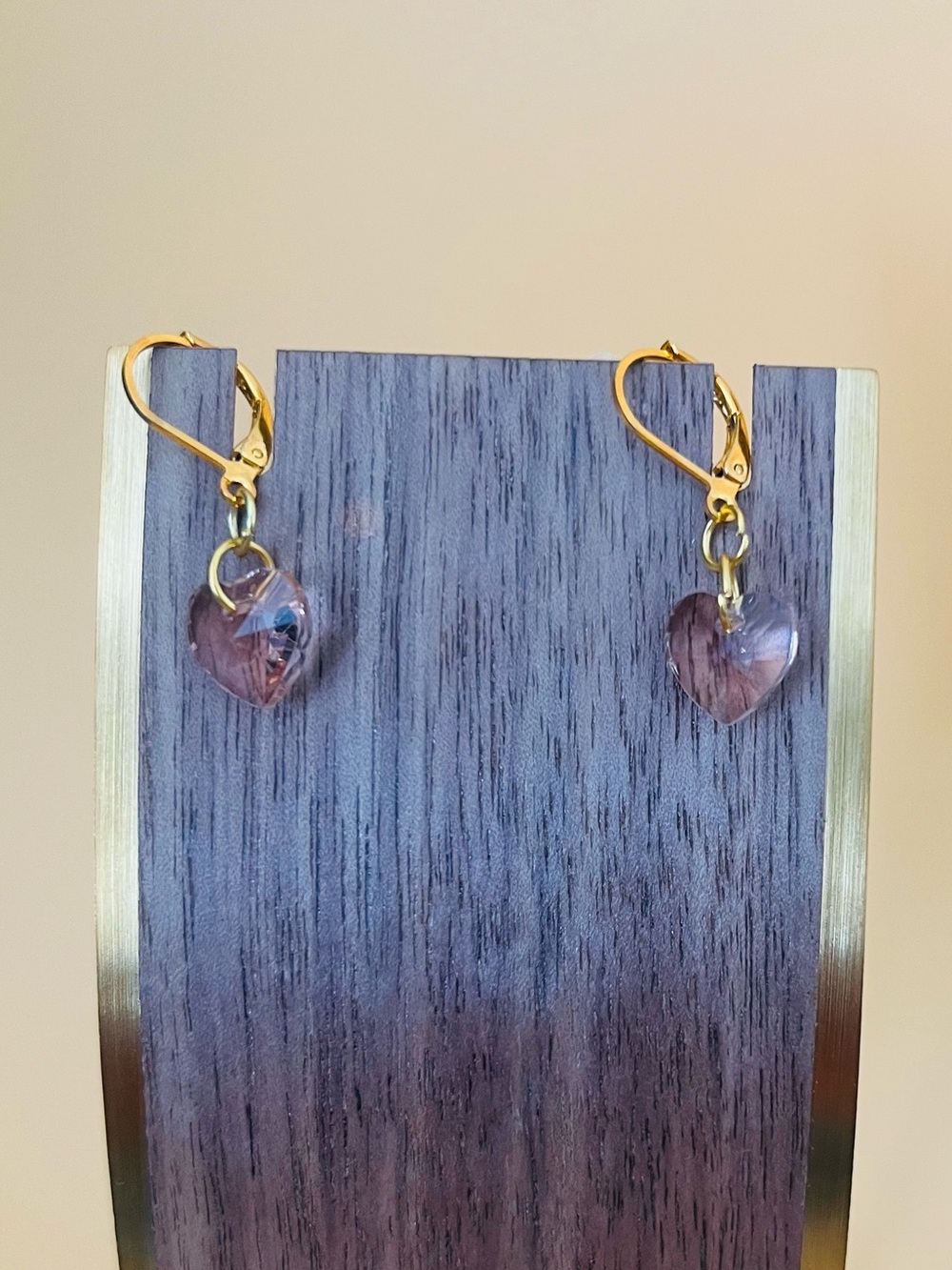 Pink Crystal heart earrings Gold plated
Measures: